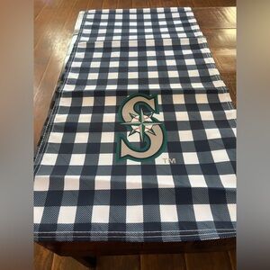 Seattle Mariners 14”x 72” Checkered Table Runner